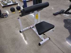 lot 10 image: Curl Bench