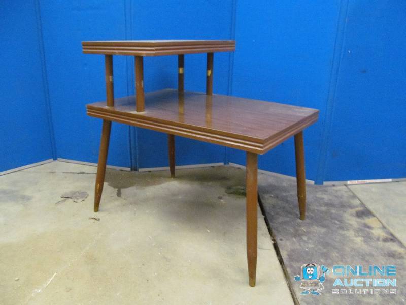 lot 2 image: Vintage