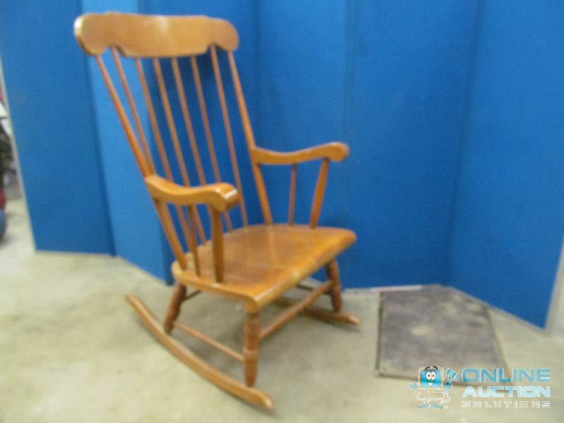 lot 15 image: Rocker
