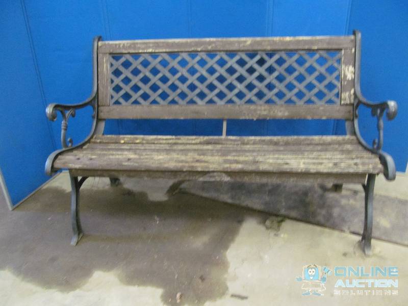 lot 20 image: Bench
