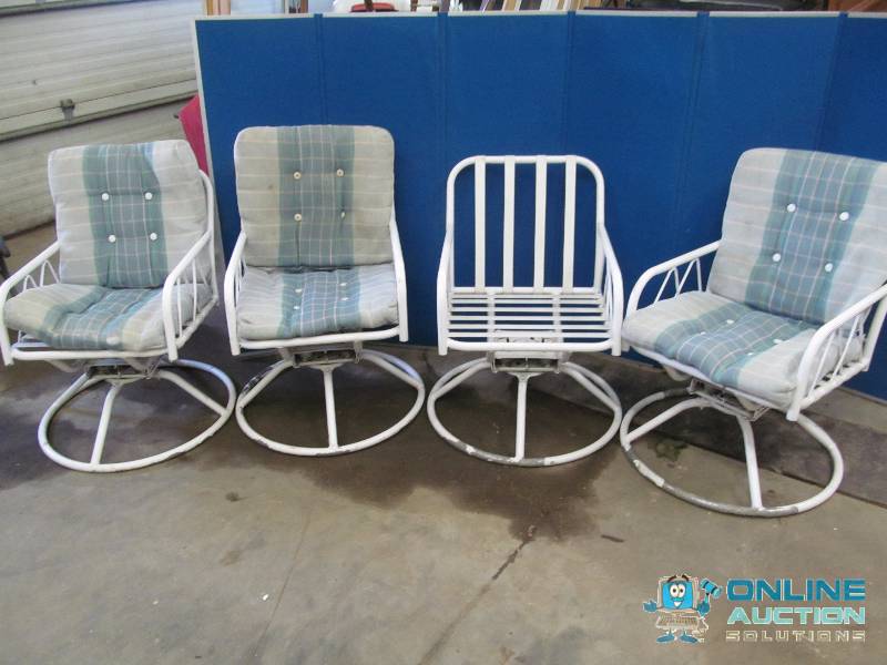 lot 21 image: Patio Chairs