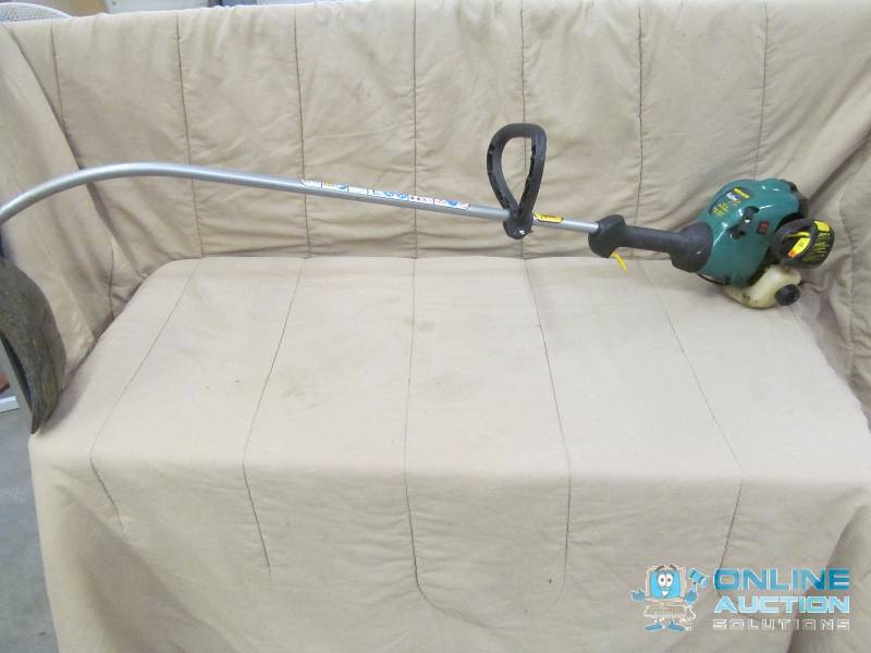 lot 28 image: Weed Eater