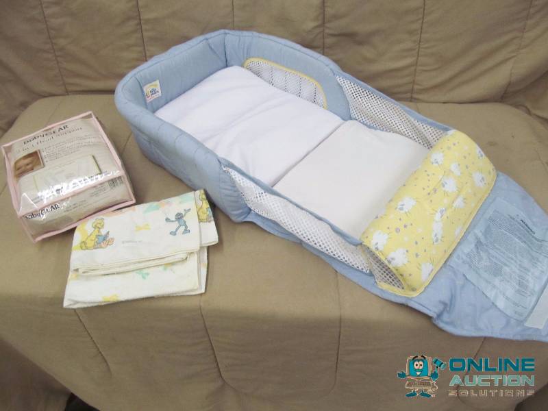 lot 77 image: Infant sleeper