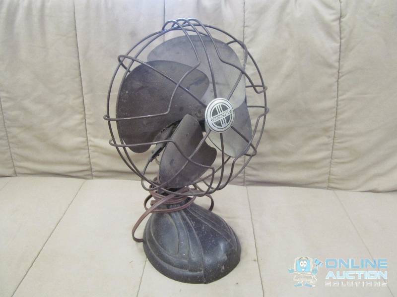 lot 116 image: Vintage