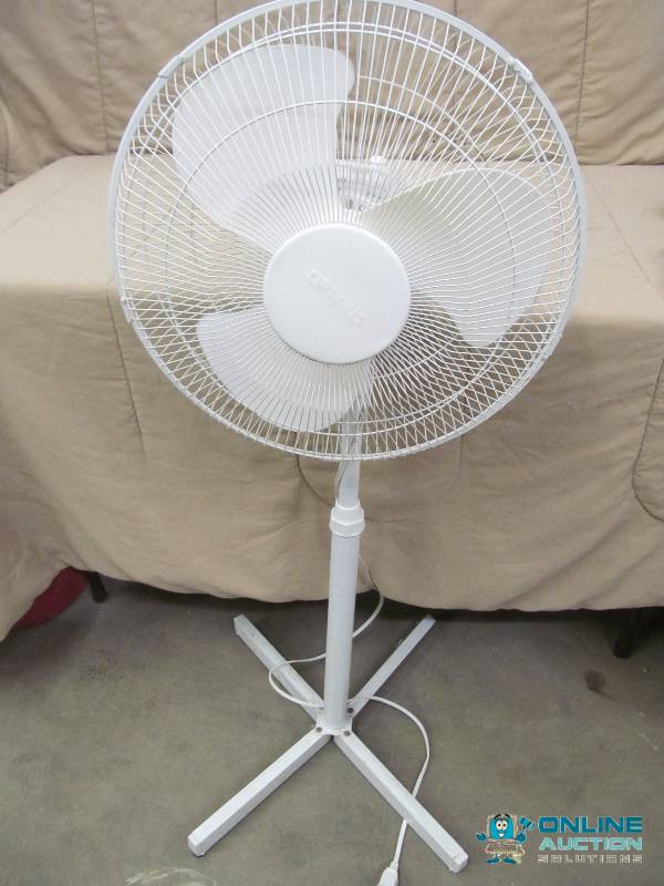 lot 121 image: Fan