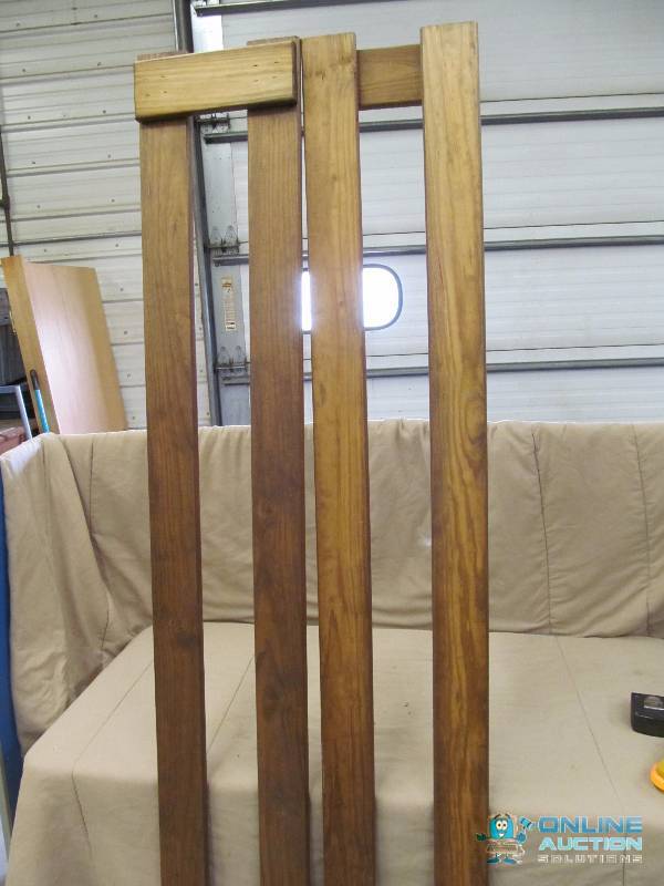 lot 133 image: Rails