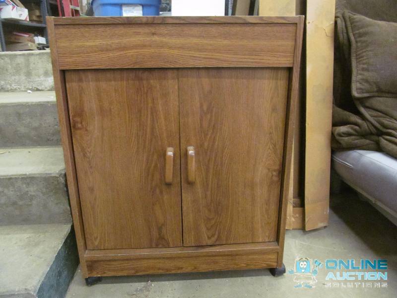 lot 139 image: Cabinet