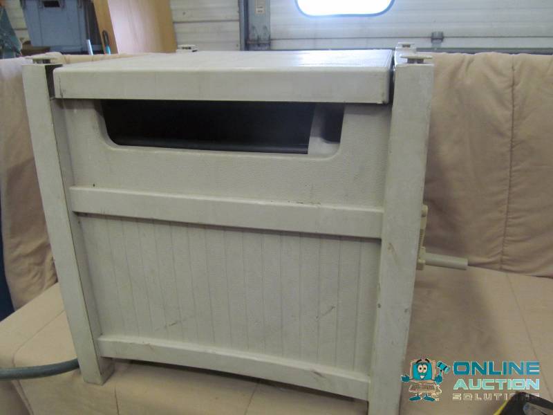 lot 140 image: Hose reel