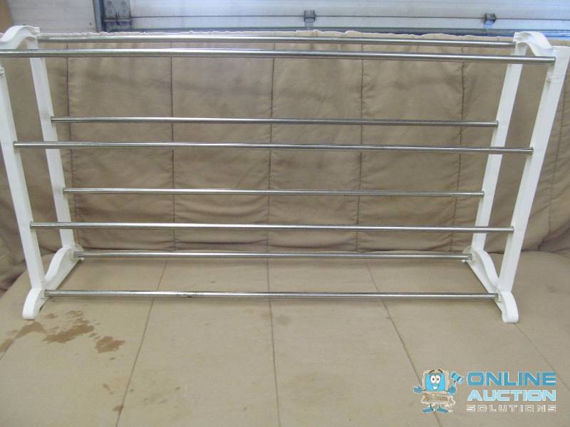 lot 143 image: Shoe Rack
