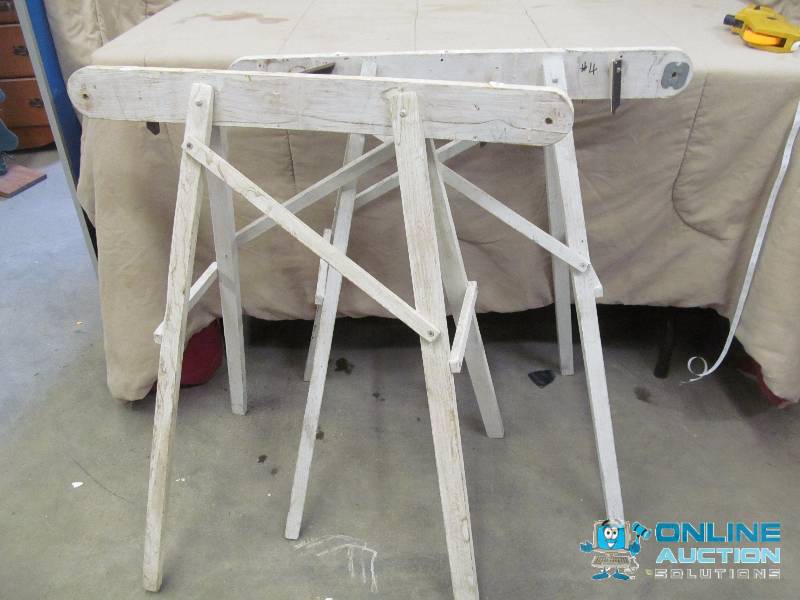 lot 150 image: Quilt frame stands