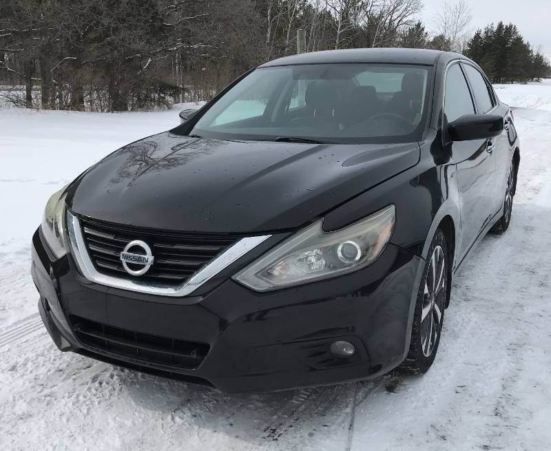 lot 1 image: 2016 Nissan Altima