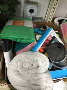 lot 14 image: CRAFT BOX ITEMS ASSORTED, ALL ITEMS HAVE FLAWS