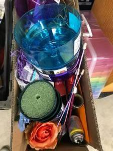 lot 59 image: ASSORTED CRAFT BOX, ITEMS HAVE FLAWS