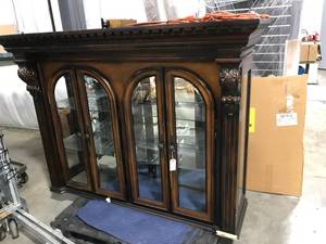 lot 129 image: HUTCH TOP-ONLY