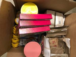 lot 118 image: ASSORTED FOOD ITEMS