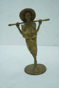 lot 52 image: Vintage Solid BrassBronze Statue 9.5 tall