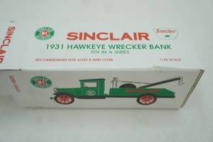 lot 94 image: Vintage Ertl 1931 Sinclair Hawkeye Wrecker Bank. die cast metal 125 scale