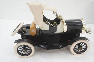 lot 150 image: Vintage 1914 Chevrolet Limited Edition Decanter. Aesthetics Classics Vodka