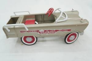 lot 160 image: Hallmark Galleries Kiddie Car Classics Limited Edition Diecast Model, numbered, wPledge of Authenticity