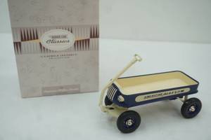 lot 179 image: Kiddie Car Classics 1935 American Airflow Coaster (battery operated)
