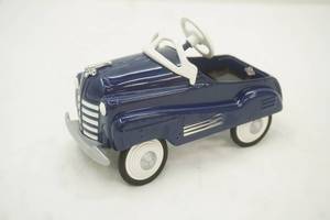lot 189 image: Kiddie Car Classics 1948 Pontiac
