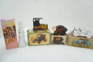lot 218 image: Vintage Avon Perfume, Aftershave, & Cologne Bottles with Original Boxes