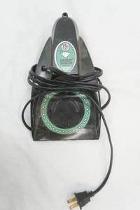 lot 227 image: Vintage Green Arrow Electric Putting Cup. the 19th Hole Mode