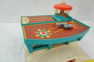 lot 244 image: Vintage 1972 Fisher-Price Little People Play Family Airport (#996)