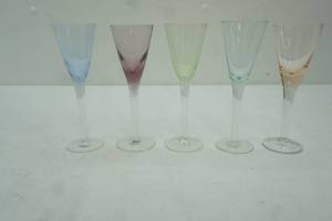 lot 246 image: Set of 5 Vintage Cordial Glasses