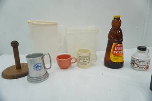 lot 256 image: Tupperware Cereal Keepers Vintage Tankard Mug-Antique Automobile Club of America and more