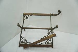 lot 262 image: Vintage Brass Fireplace Fender