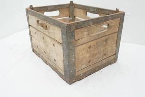 lot 267 image: Antique Crate 15x12x10