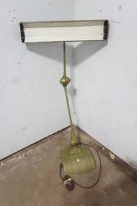 lot 272 image: AntiqueVintage Desk Lamp