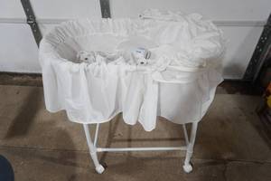 lot 287 image: Bassinet on Wheels