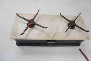 lot 291 image: Antique Balance Scale