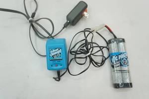 lot 293 image: Rechargeable 7.2V NiCdNiMH battery pack