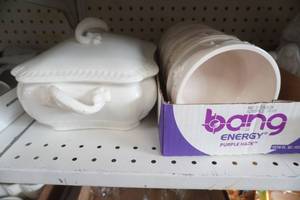 lot 321 image: Collectible Vintage Ironstone, Ceramics, Porcelain and more