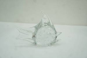 lot 336 image: Vintage Hand-Blown Art Glass Fish Figurine wControlled Bubbles. 4.5 long by 4 tall
