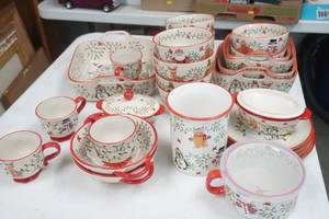 lot 333 image: Temptations by Tara Seasonal Stoneware Set