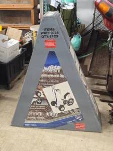 WRFF Snoop Dogg Edition 3 Wheel Bike (in original packaging)