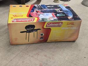 Coleman� Road Trip Prefect Flow Instastart Sports Grill (in original packaging)