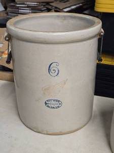 Red Wing 6-Gallon Stoneware Crock 15 x 13
