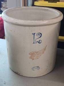 Red Wing 12-Gallon Stoneware Crock