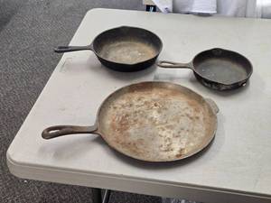 Lot of (3) Cast Iron Cookware - 6-12 Pan, 8 Pan and 11 Skillet