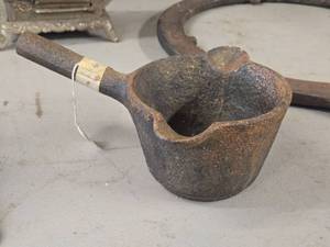 Vintage Cast Iron Smelting Ladle  Dipper with Handle (19th Century) 4 x 5 12
