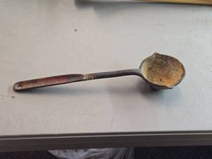 Vintage 15 Cast Iron Smelting Ladle
