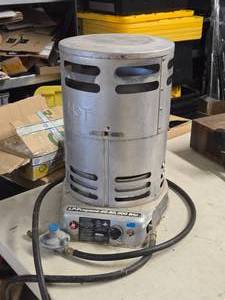 LPPropane Gasoline 40-80,000-BTU Heater 22 x 14