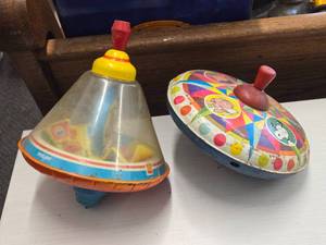 Lot of (2) Vintage Tops - Shirt Tales by Ohio Art 11 and Peanuts 7