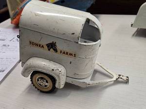 Vintage 1950s-1960s Tonka Farms Toy Horse Trailer