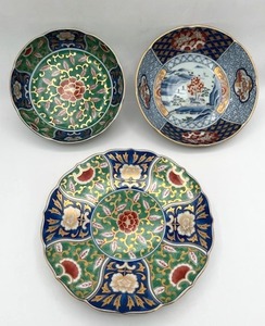 lot 23 image: Vintage Japanese Kozan Gama Scalloped Mino Ware Bowls & Plate